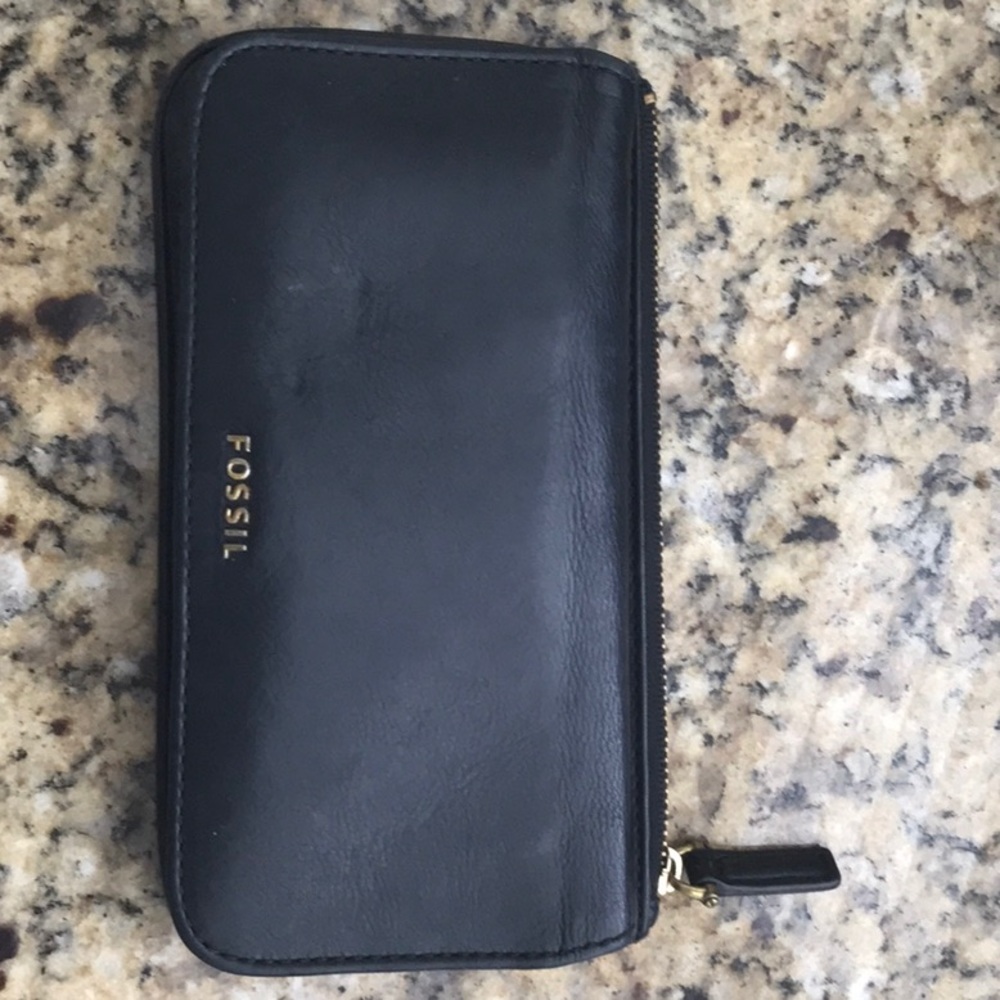 Black Leather Fossil Wallet with lots of card hold